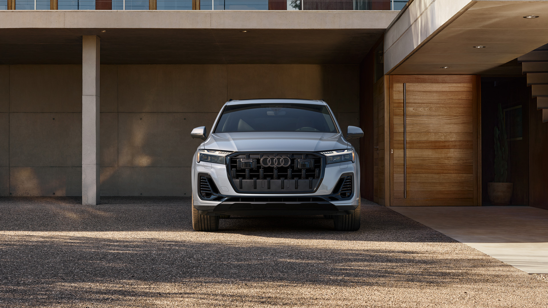 2024 Audi Q7 & SQ7 S Line Sport Package