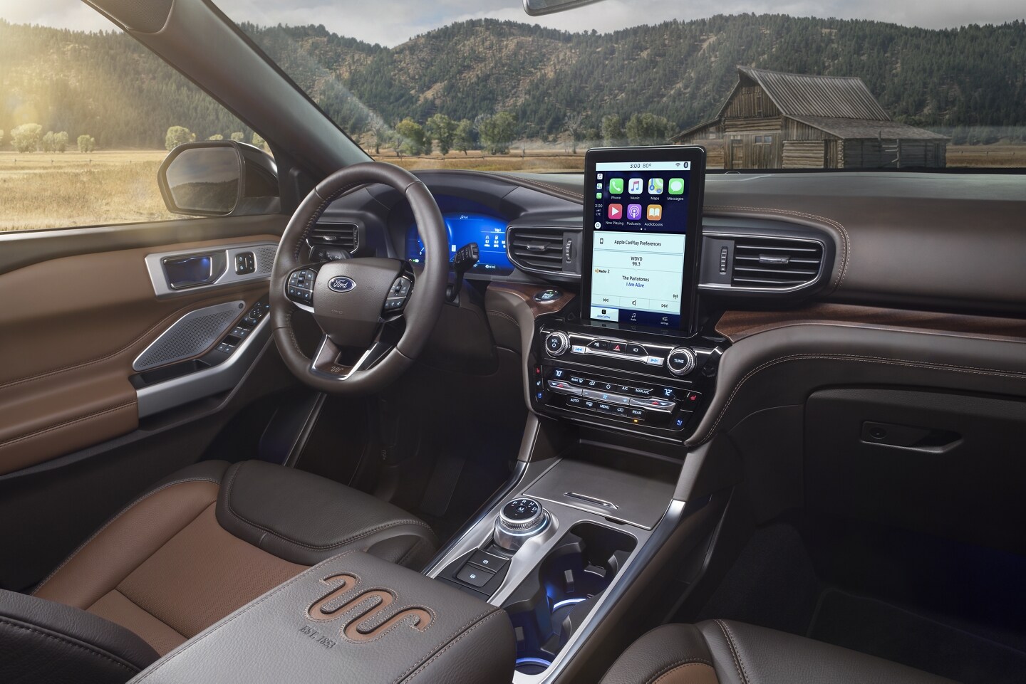 2025 Ford Explorer (JC Lewis)