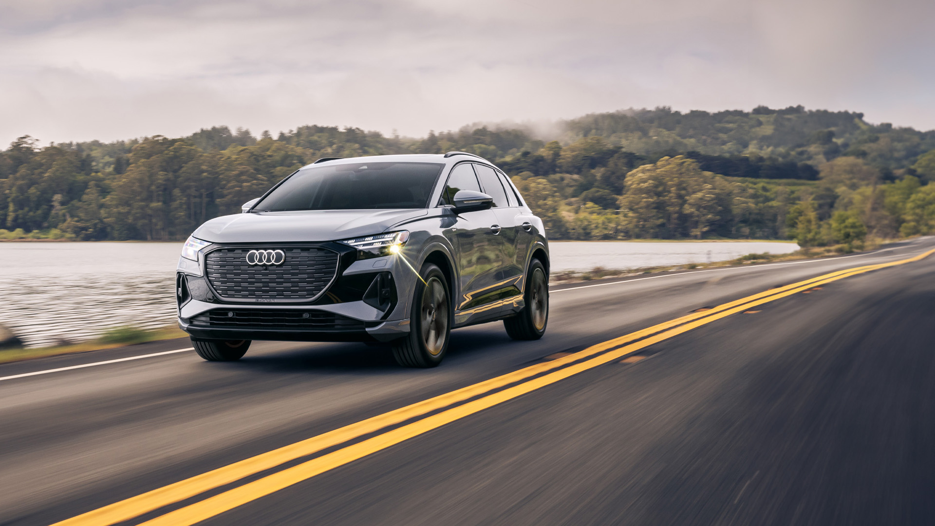 2024 Audi Q4 e-tron quattro AWD