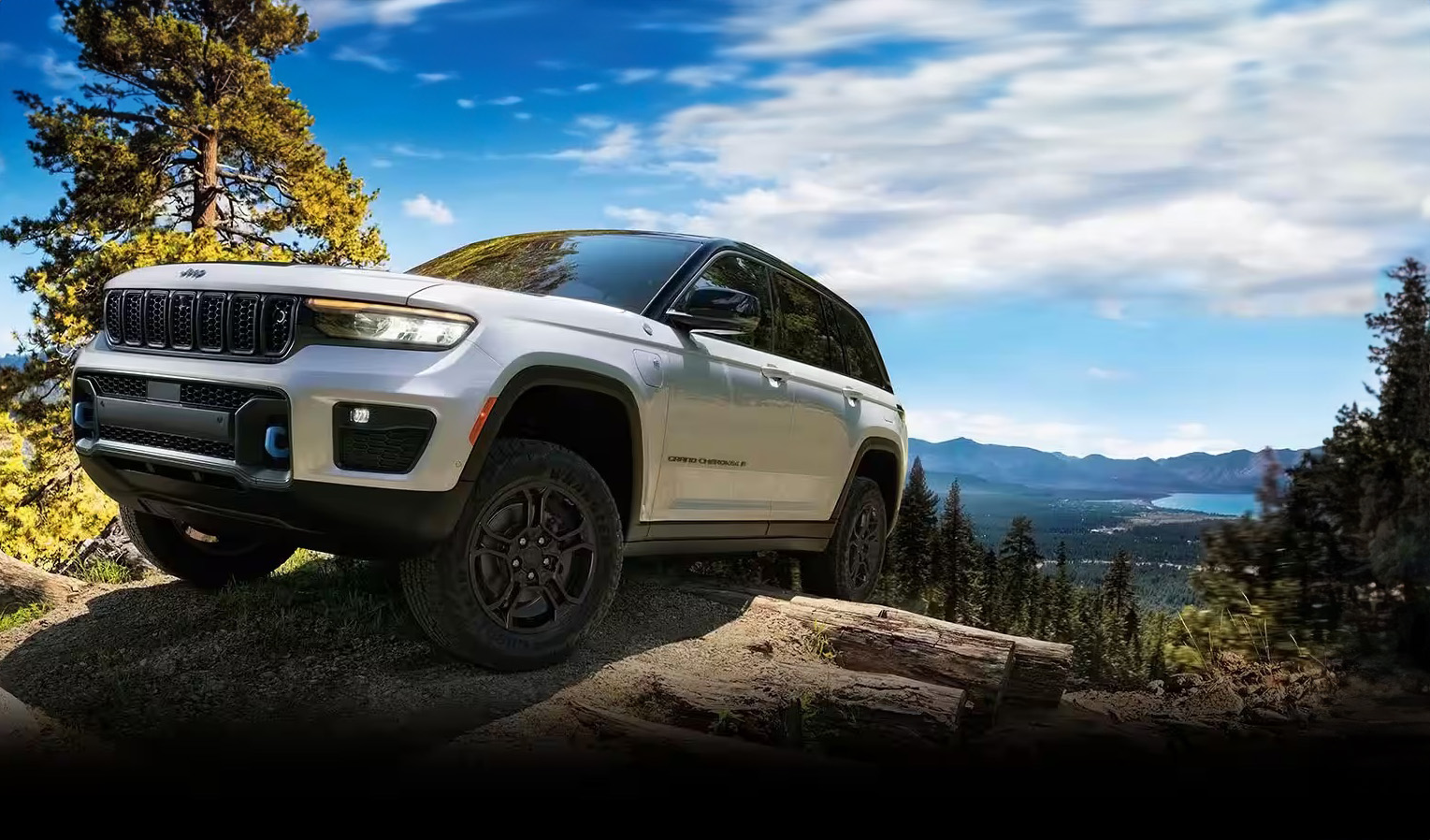 2025 Jeep Grand Cherokee & 4xe – Elk Grove CDJR Quadra-Lift