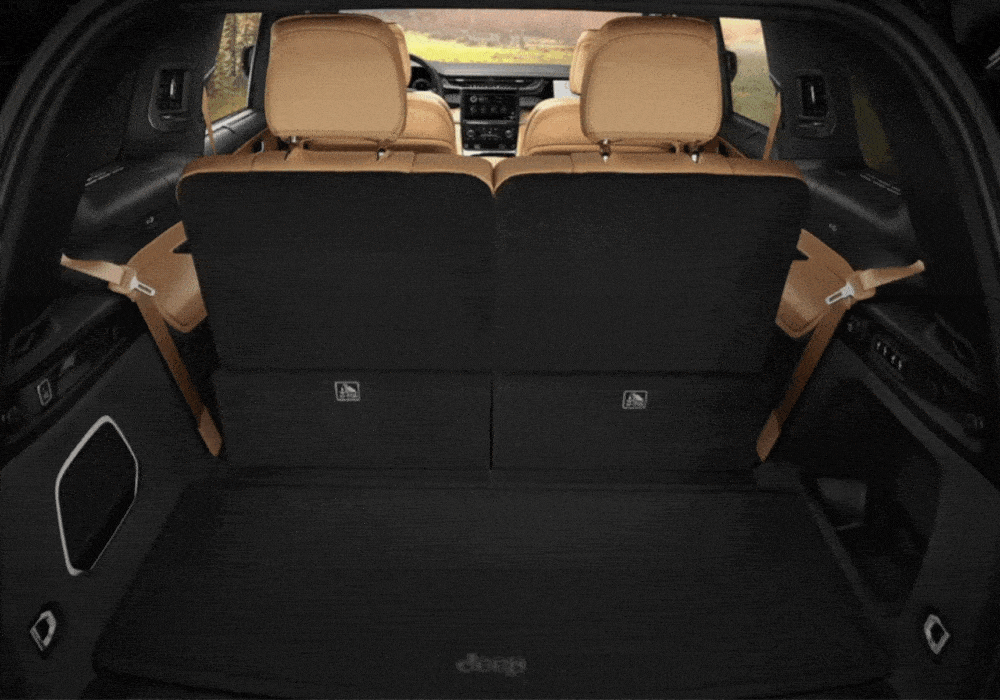 2025 Jeep Grand Cherokee & 4xe – Elk Grove CDJR Cargo Space