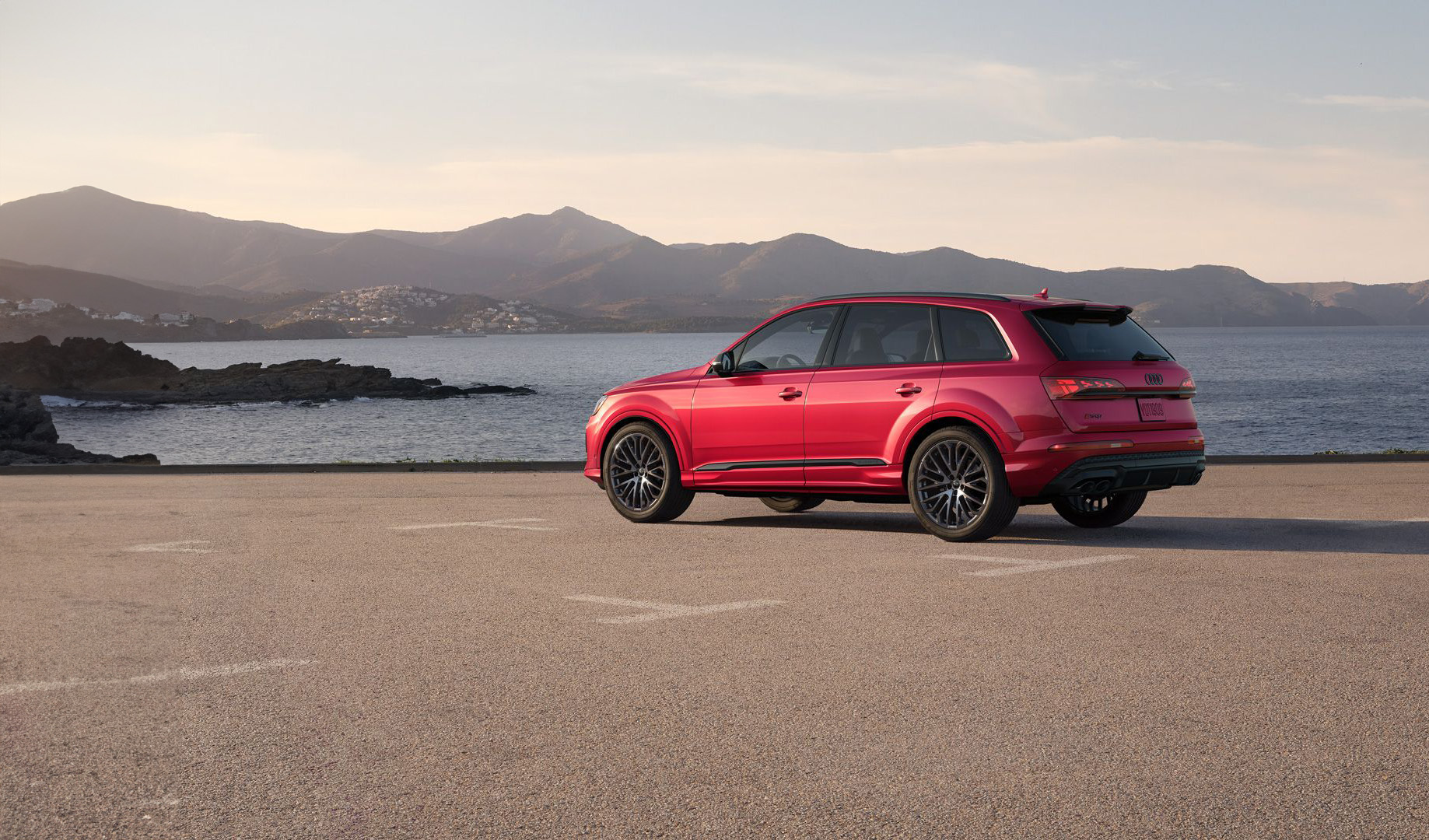 2025 Audi Q7 & SQ7 Performance, Design, Comfort & Specs S Exterior Design