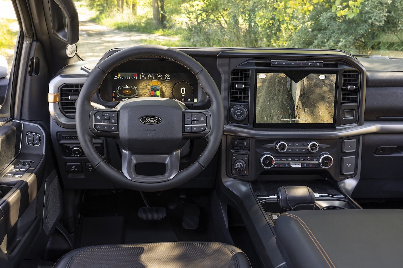 2025 Ford F-150 (JC Lewis) Technology 