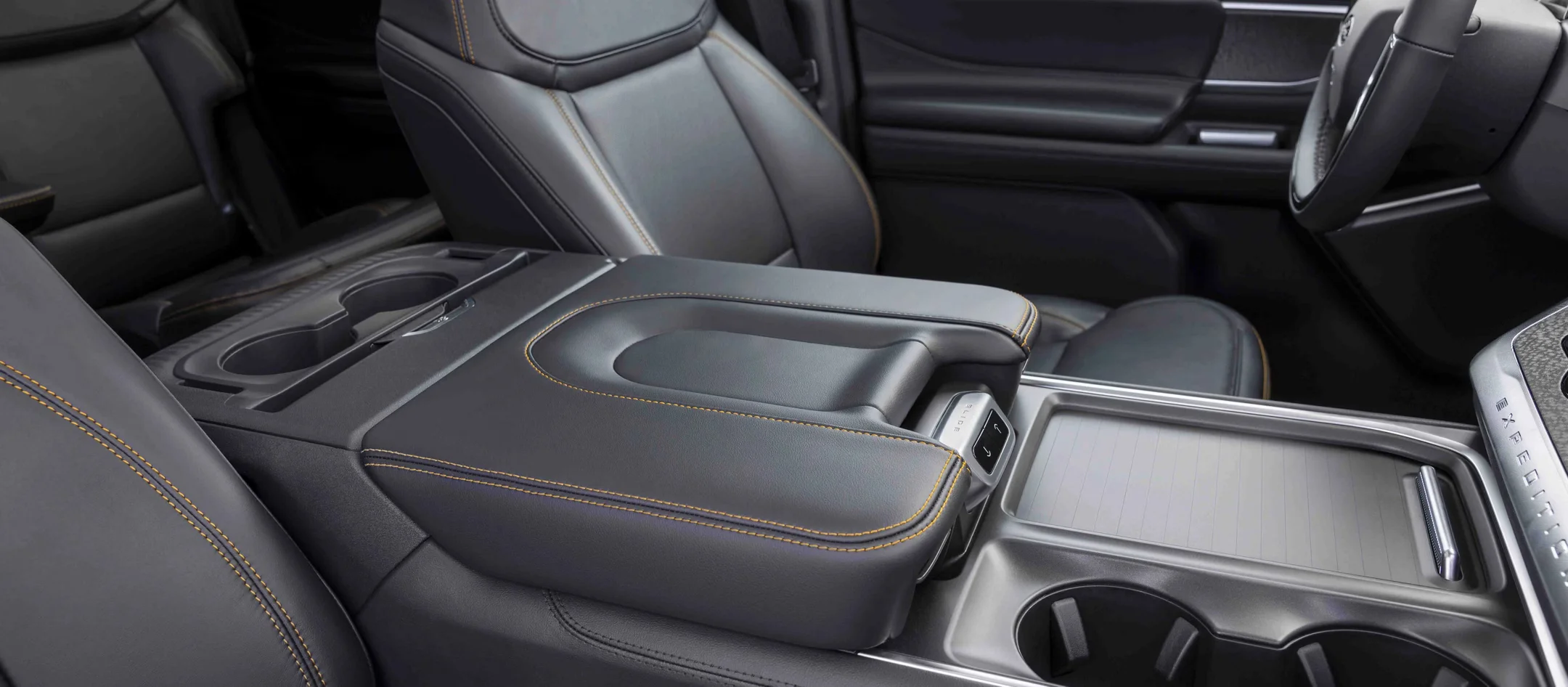 2025 Ford Expedition (JC Lewis)
