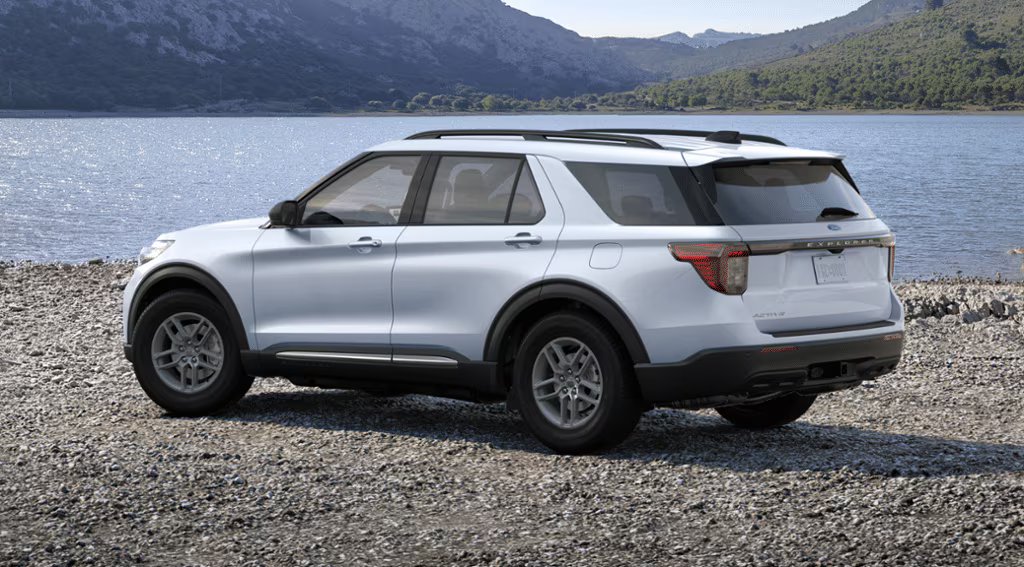 2025 Ford Explorer (JC Lewis) Space White Metallic