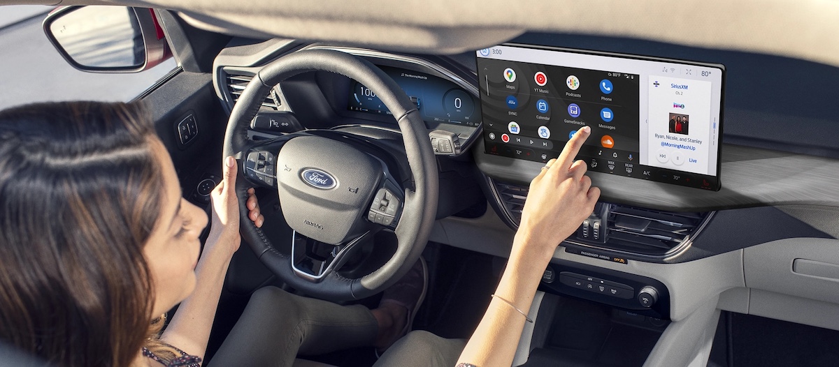 2025 Ford Escape (JC Lewis) Technology