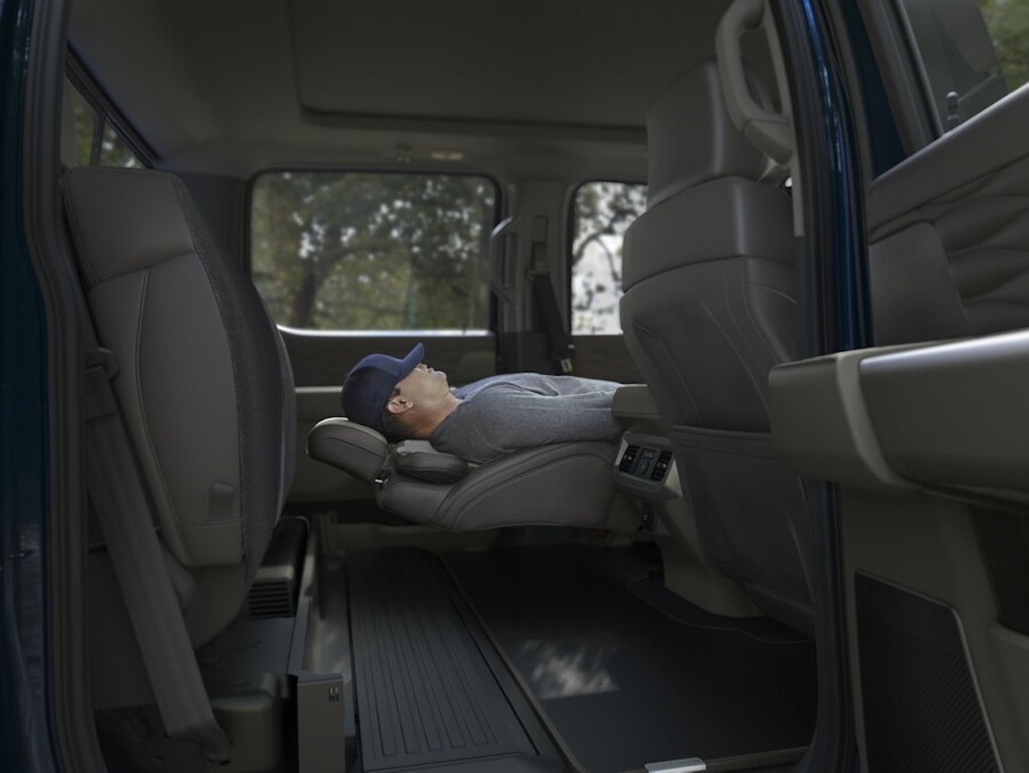 2025 Ford Super Duty (JC Lewis)