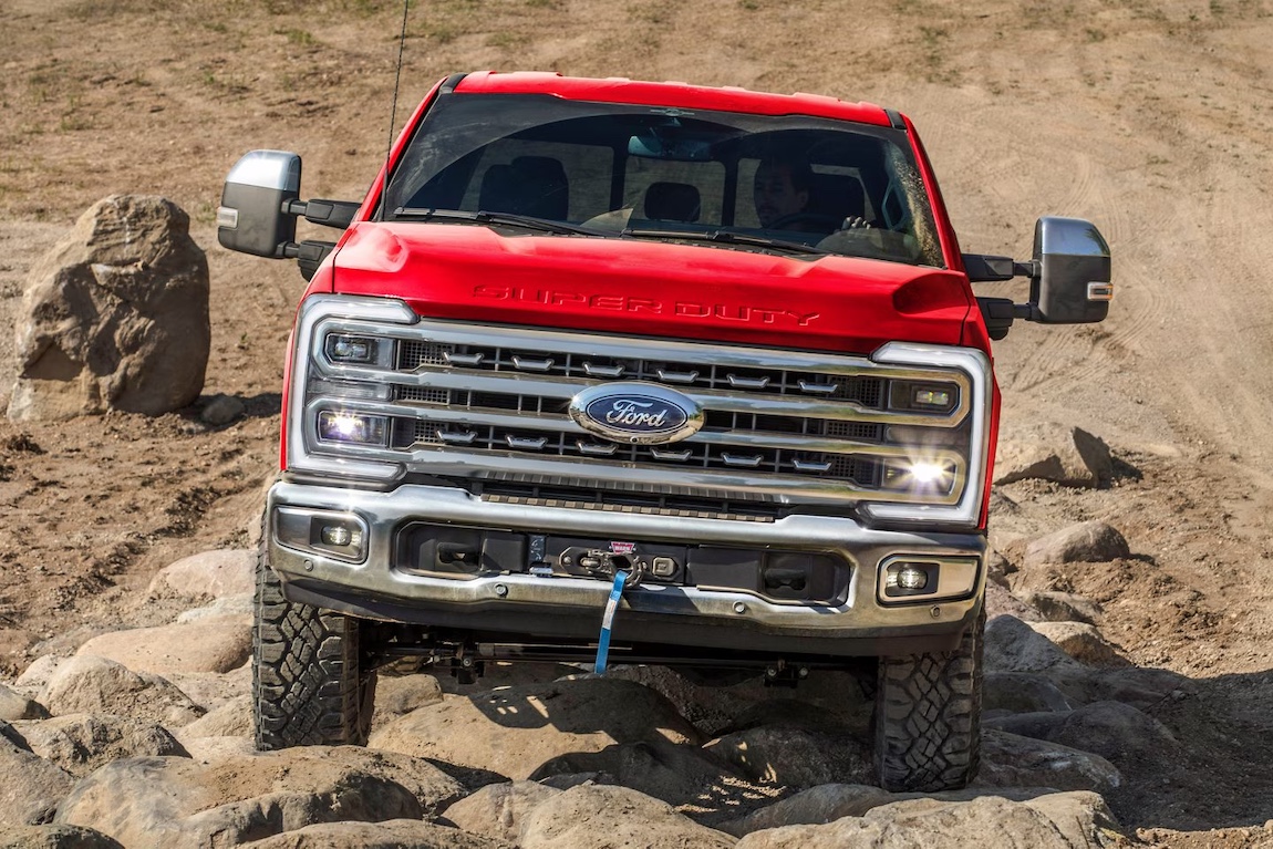 2025 Ford Super Duty (JC Lewis)