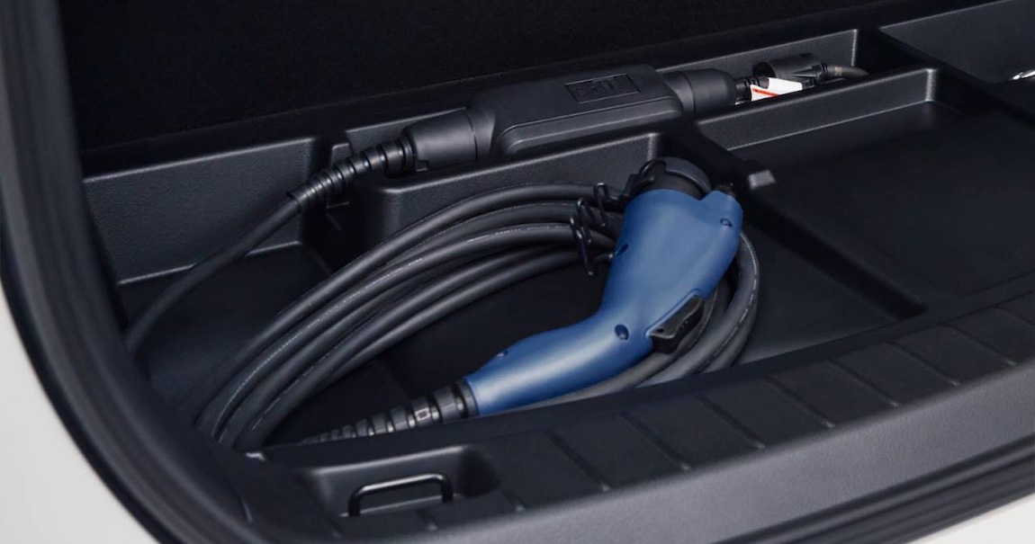 2025 Mazda CX-70 Charging <br> Options